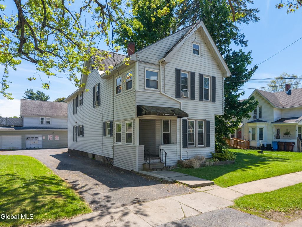94 3rd Avenue, Gloversville, NY 12078
