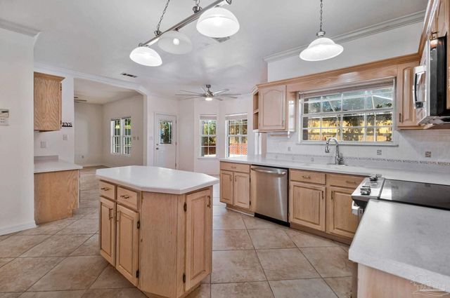 4530 Baywalk Cir, Pensacola, FL 32514