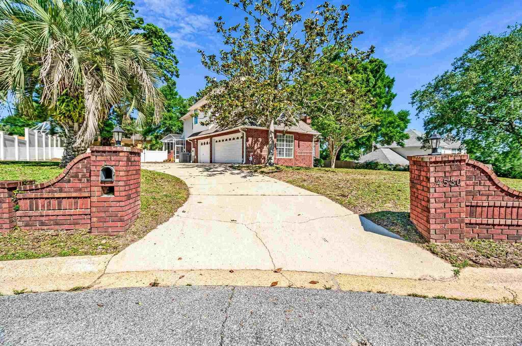 4530 Baywalk Cir, Pensacola, FL 32514