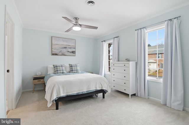 4717 WEATHERHILL DR, Wilmington, DE 19808