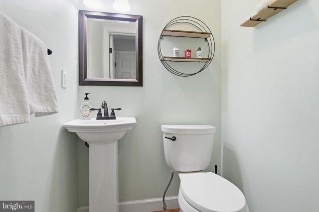 4717 WEATHERHILL DR, Wilmington, DE 19808