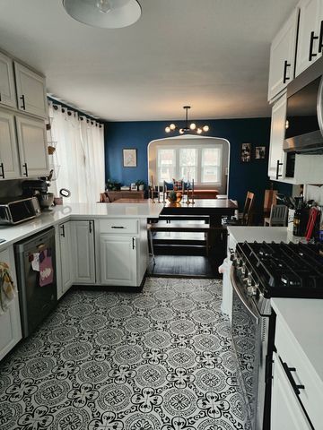 4153 Elm Avenue, Brookfield, IL 60513