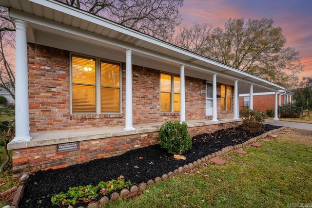 6804 Sandpiper Drive, Little Rock, AR 72205