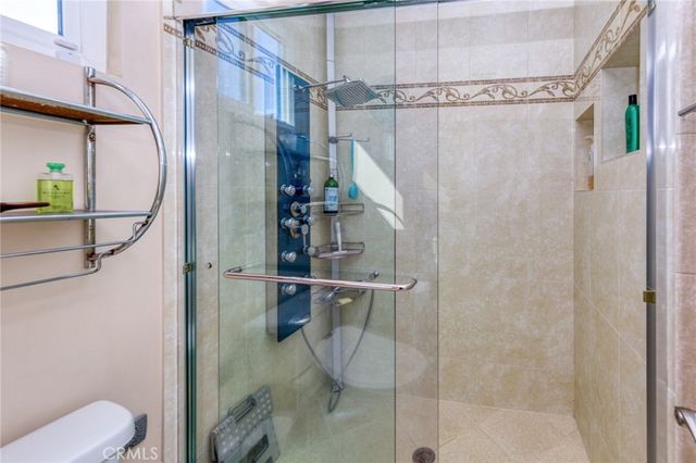 15137 Magnolia A, Sherman Oaks, CA 91403