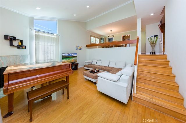 15137 Magnolia A, Sherman Oaks, CA 91403