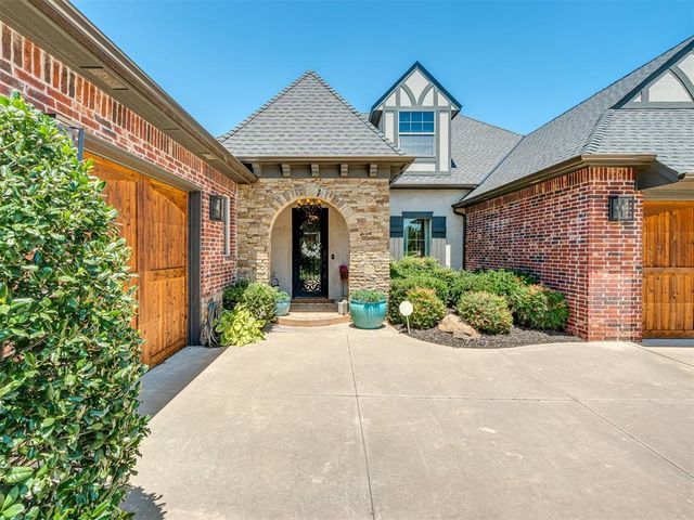 2709 Stetson Drive, Edmond, OK 73034