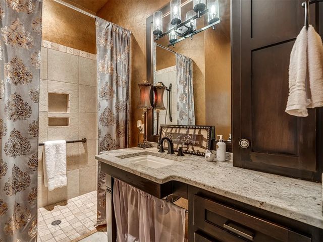 2709 Stetson Drive, Edmond, OK 73034