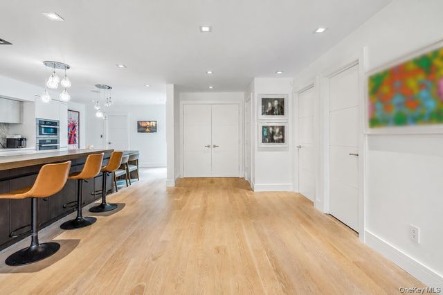 23 Estates Terrace N, Manhasset, NY 11030