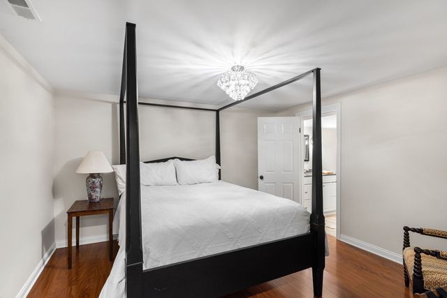 4907 Valerie Drive, Crystal Lake, IL 60014