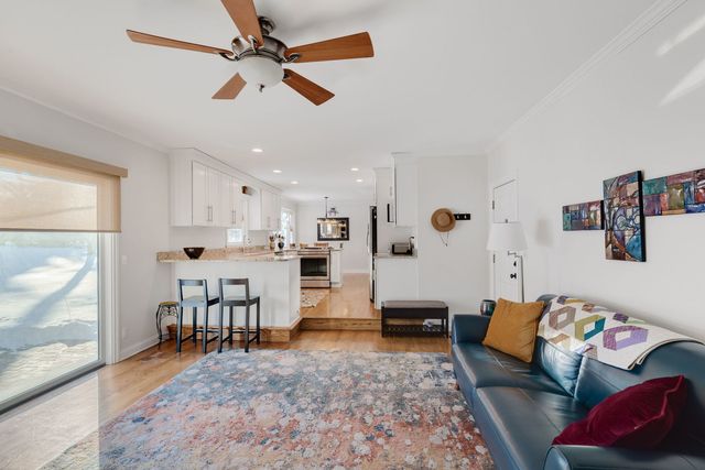 4907 Valerie Drive, Crystal Lake, IL 60014