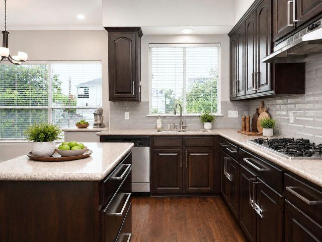 2146 Stacy Knoll, Houston, TX 77008