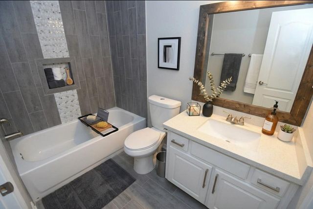 2146 Stacy Knoll, Houston, TX 77008