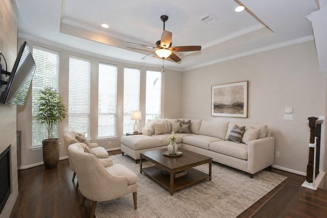 2146 Stacy Knoll, Houston, TX 77008