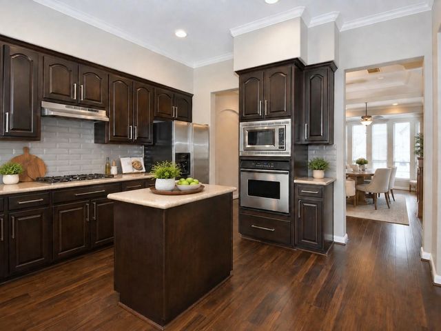 2146 Stacy Knoll, Houston, TX 77008