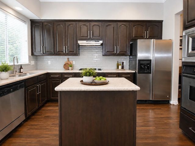 2146 Stacy Knoll, Houston, TX 77008