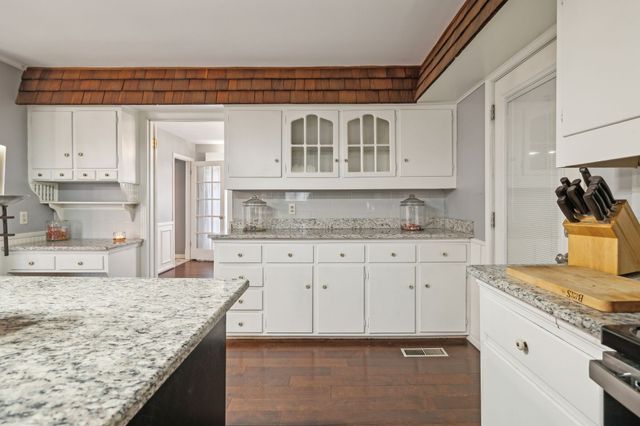 1311 Academy Rd, Portland, TN 37148