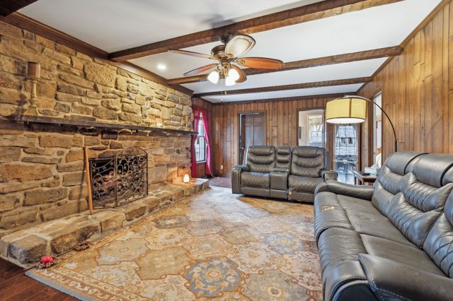 1311 Academy Rd, Portland, TN 37148