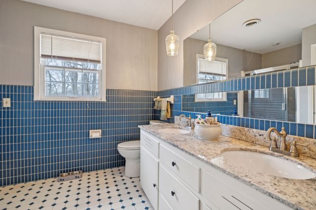 1311 Academy Rd, Portland, TN 37148