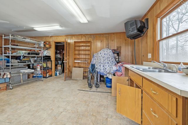 1311 Academy Rd, Portland, TN 37148