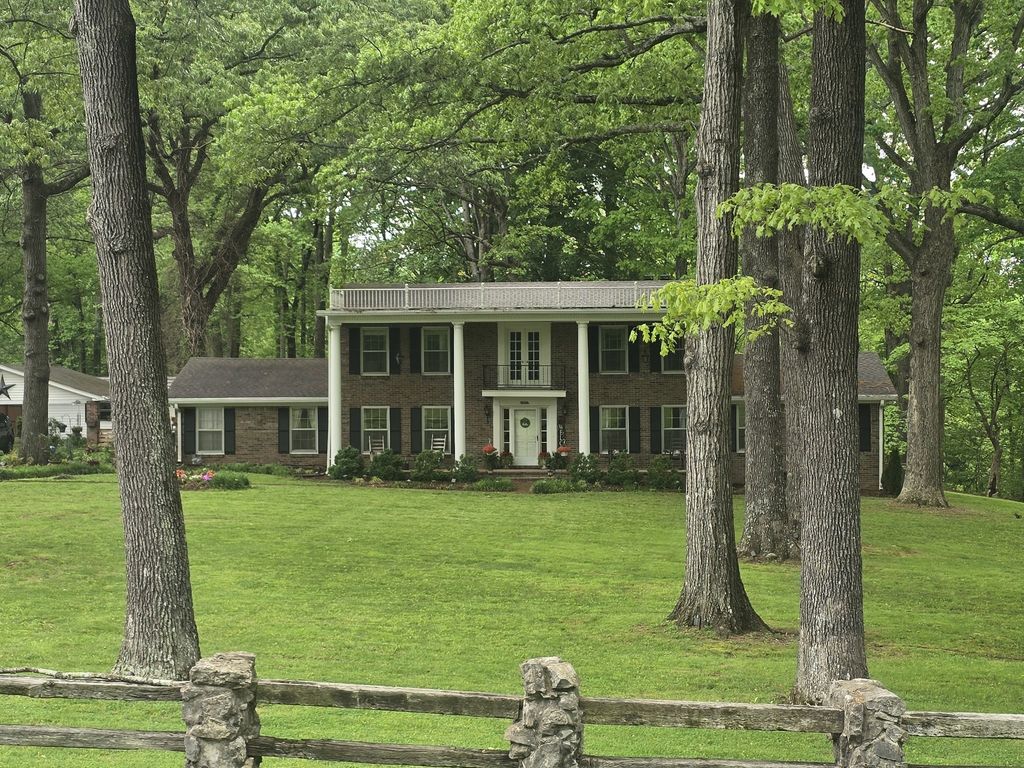 1311 Academy Rd, Portland, TN 37148