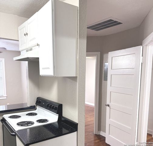 217 Natalen Ave Apt 8, San Antonio, TX 78209