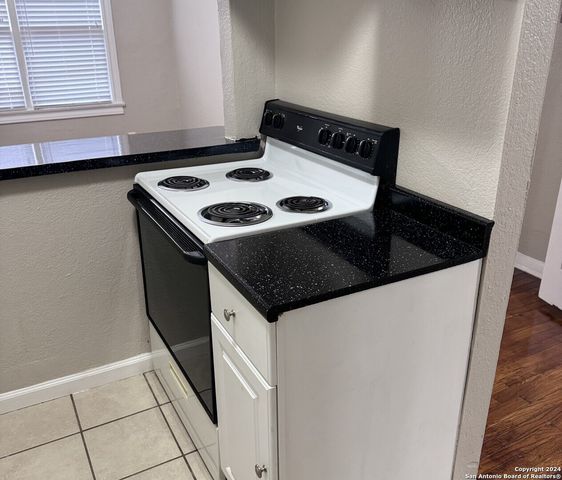217 Natalen Ave Apt 8, San Antonio, TX 78209