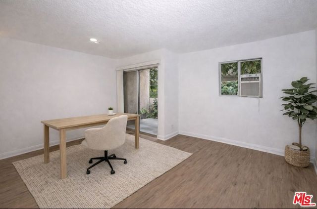 18530 Hatteras Street 130, Tarzana, CA 91356