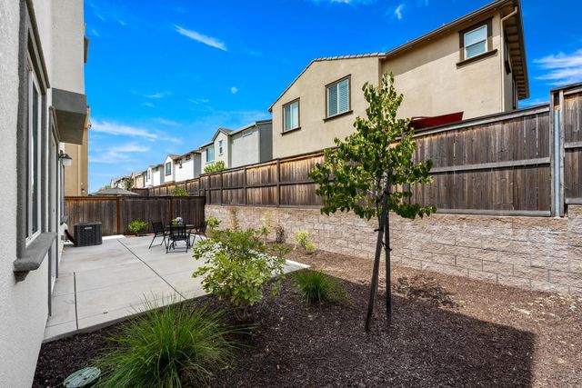 4444 Sanderson Dr, Folsom, CA 95630