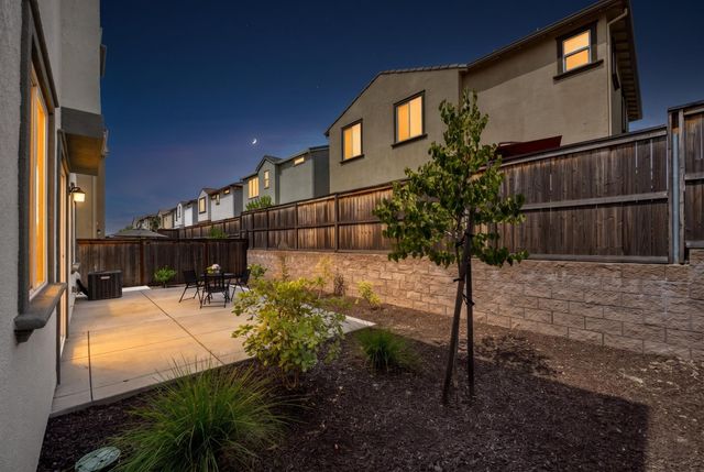 4444 Sanderson Dr, Folsom, CA 95630