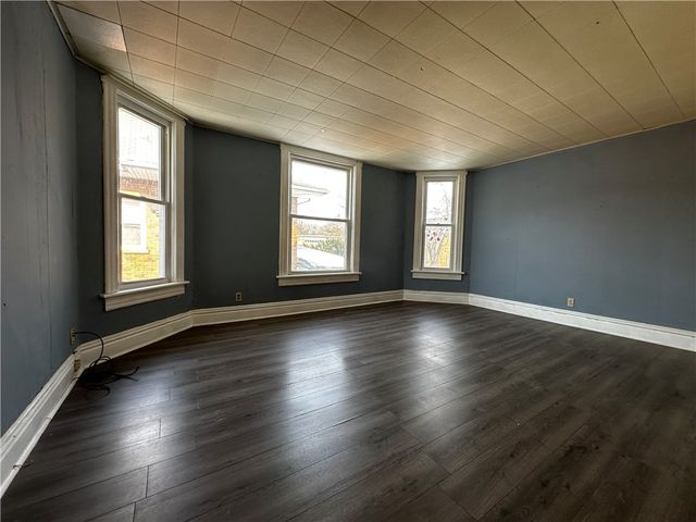 604 Centennial St, New Castle, PA 16101