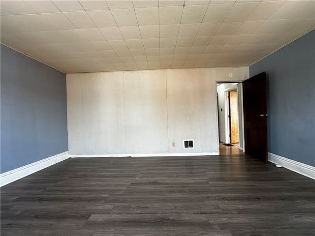 604 Centennial St, New Castle, PA 16101