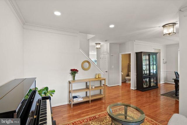 25941 HARTWOOD DRIVE, Chantilly, VA 20152