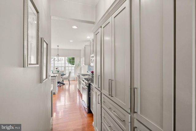 25941 HARTWOOD DRIVE, Chantilly, VA 20152