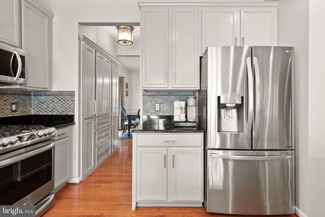 25941 HARTWOOD DRIVE, Chantilly, VA 20152