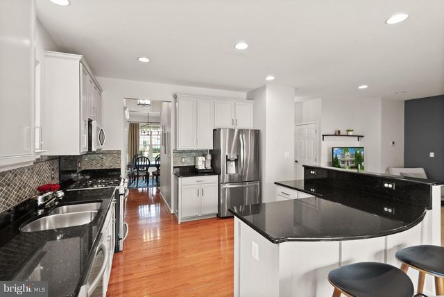 25941 HARTWOOD DRIVE, Chantilly, VA 20152