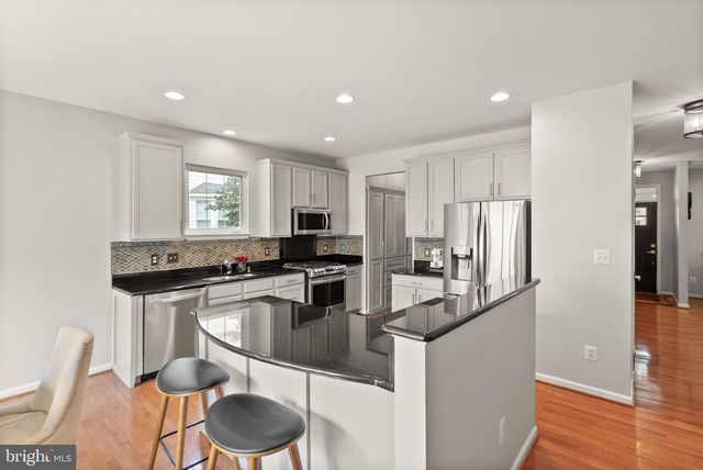 25941 HARTWOOD DRIVE, Chantilly, VA 20152