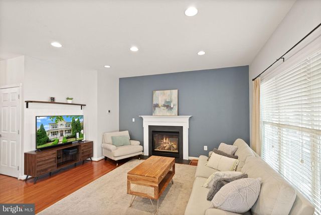25941 HARTWOOD DRIVE, Chantilly, VA 20152