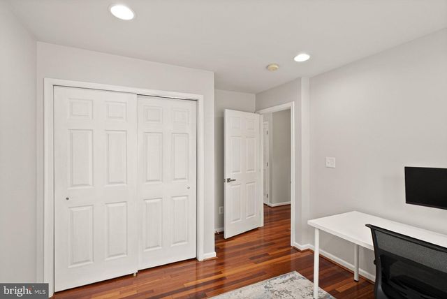 25941 HARTWOOD DRIVE, Chantilly, VA 20152