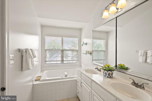 25941 HARTWOOD DRIVE, Chantilly, VA 20152