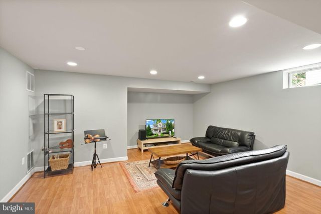 25941 HARTWOOD DRIVE, Chantilly, VA 20152