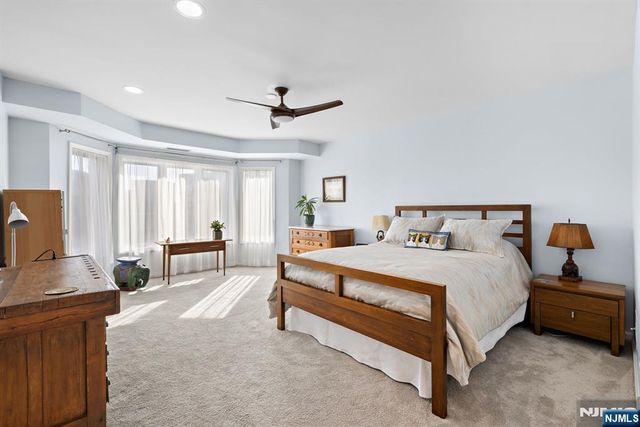 404 Jefferson Court PH4, Edgewater, NJ 07020