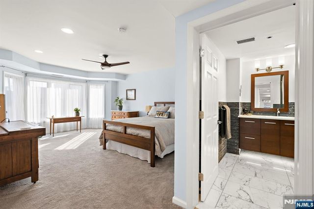 404 Jefferson Court PH4, Edgewater, NJ 07020