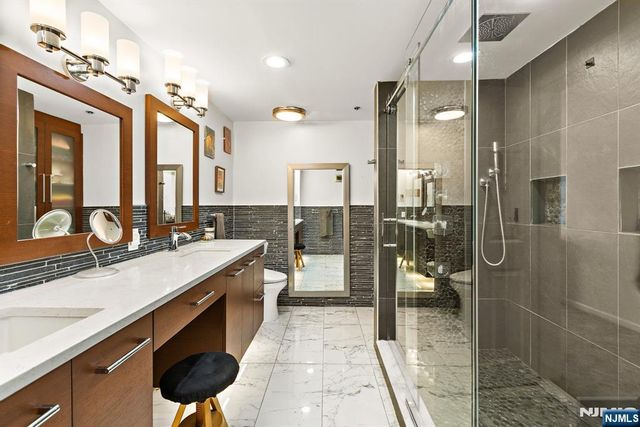 404 Jefferson Court PH4, Edgewater, NJ 07020