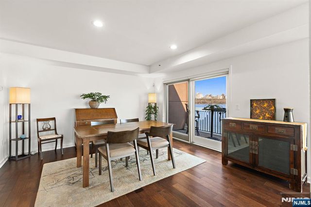 404 Jefferson Court PH4, Edgewater, NJ 07020