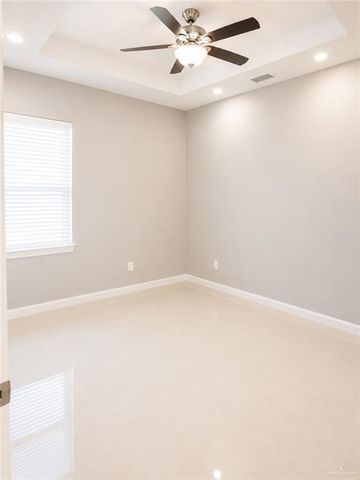 905 E La Cantera Avenue, Mcallen, TX 78503
