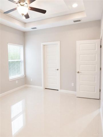 905 E La Cantera Avenue, Mcallen, TX 78503