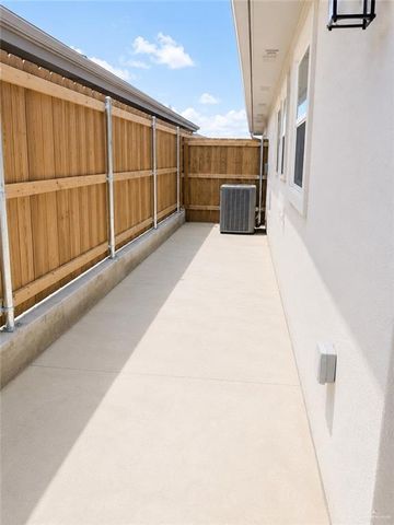 905 E La Cantera Avenue, Mcallen, TX 78503