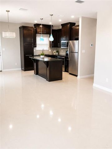905 E La Cantera Avenue, Mcallen, TX 78503