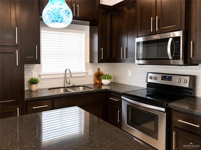905 E La Cantera Avenue, Mcallen, TX 78503