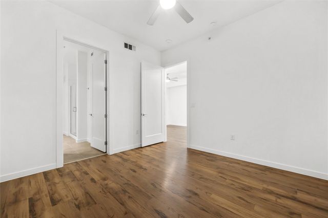 4801 Springdale RD 1005, Austin, TX 78723